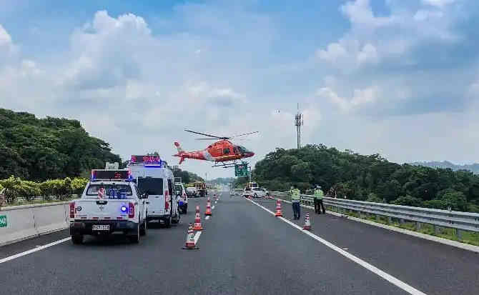鄂尔多斯高速公路汽车救援案例