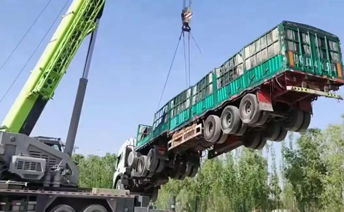 鄂尔多斯道路脱困救援案例